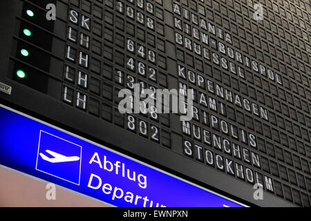 Départ à l'ancienne administration de l'aéroport de Francfort, Allemagne Banque D'Images