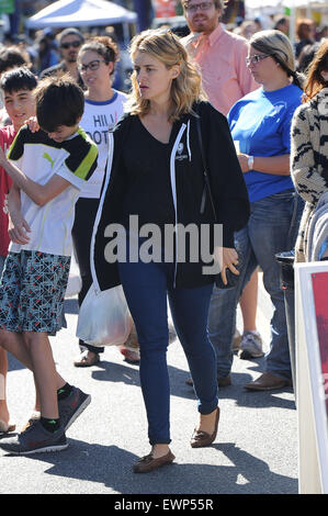 Daphne Oz star de la mâcher va au marché de fermiers avec : Daphne Oz Où : Los Angeles, California, United States Quand : 26 Avr 2015 Banque D'Images