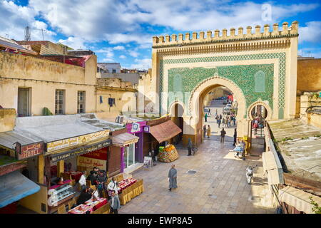 Fès Médina, Bab Bou Jeloud Gate, le Maroc, l'Afrique Banque D'Images