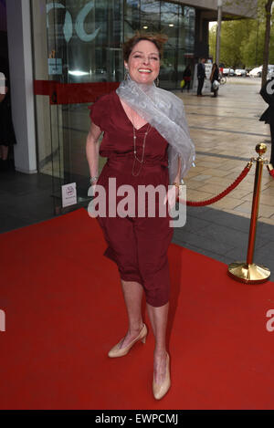 Bugsy Malone - presse nuit & afterparty tenue au Lyric Hammersmith, arrivées. Avec : Janet Ellis Où : London, Royaume-Uni Quand : 28 Avr 2015 C Banque D'Images