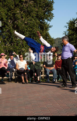 La scène de danse danseur grec grete au festival grec, Novato, Californie, USA Banque D'Images