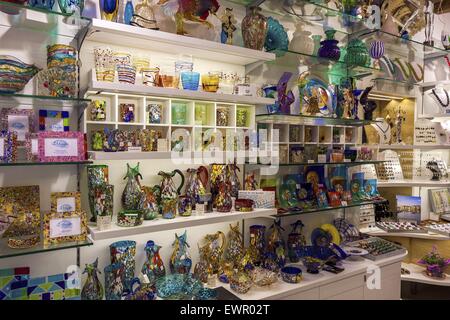 Verre de Murano œuvres exposées dans shop en île de Murano, Venise Banque D'Images