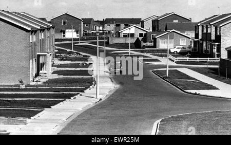 Scène de rue à Cramlington Nouvelle Ville. Le 31 mars 1973. Banque D'Images