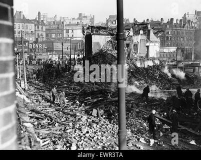 Birmingham Blitz durant la Seconde Guerre mondiale. Dommages à John Bright Street à la suite d'un raid aérien. 20 novembre 1940. Banque D'Images