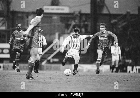 Huddersfield 2-1 Bury, Division 3 match de championnat à la Leeds Road, samedi 22 décembre 1990. Banque D'Images