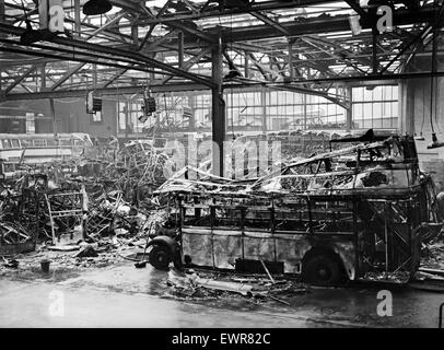 Birmingham Blitz durant la Seconde Guerre mondiale. Dommages à la suite du dépôt de bus Hockley un raid aérien. 23 novembre 1940. Banque D'Images