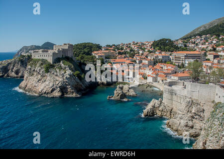 Fort lovrijenac ou forteresse saint-laurent, souvent appelé 'dubrovnik's gibraltar", vue de l'ancien mur de la ville, Dubrovnik, Croatie Banque D'Images