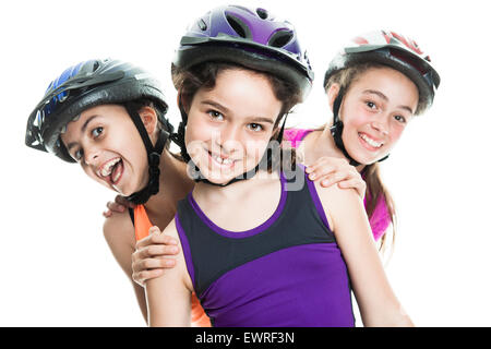 Portrait de jeune fille sur rollers skating isolé sur fond blanc Banque D'Images