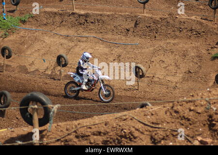 Les cycles à moteur, d'action et de cascades et de sauts de motocross Banque D'Images