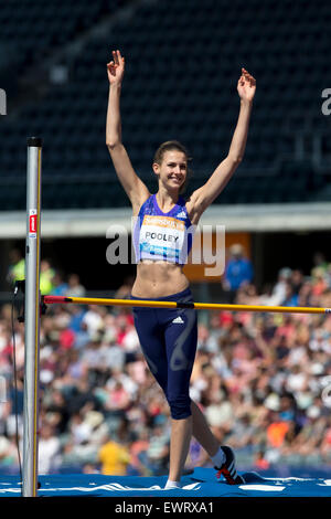 Isobel POOLEY concurrentes dans le saut en hauteur, IAAF Diamond League 2015, Alexander Stadium, Birmingham, UK, 7 juin 2015. Banque D'Images