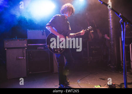 Nottingham, Royaume-Uni. 30 Juin, 2015. Black Rebel Motorcycle Club effectuer à Nottingham Rock City, 2015 Credit : Myles Wright/ZUMA/ZUMAPRESS.com/Alamy fil Live News Banque D'Images