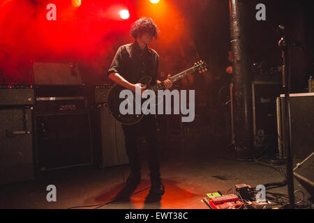 Nottingham, Royaume-Uni. 30 Juin, 2015. Black Rebel Motorcycle Club effectuer à Nottingham Rock City, 2015 Credit : Myles Wright/ZUMA/ZUMAPRESS.com/Alamy fil Live News Banque D'Images