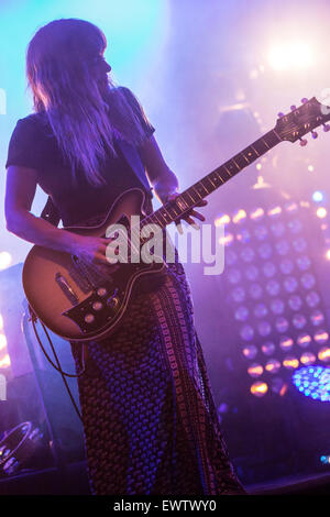 Segrate Milan Italie. 30 juin 2015. Les frères Angus & Julia Stone à partir de l'Australie en prestation au music club Circolo Magnolia pour présenter leur dernier album 'Angus & Julia Stone' publié le 2014 Credit : Rodolfo Sassano/Alamy Live News Banque D'Images