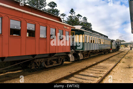 Les wagons d'un train de voyageurs en Australie du Sud Banque D'Images