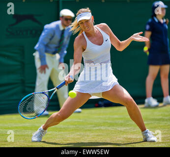 Wimbledon, Londres, Royaume-Uni. 1er juillet 2015. Tennis, Wimbledon, Maria Sharapova (RUS) Photo : Tennisimages/Henk Koster Crédit : Henk Koster/Alamy Live News Banque D'Images
