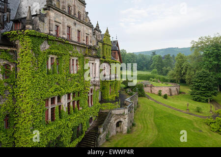 La façade extérieure de l'imposant château de Ramholz Banque D'Images