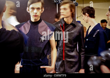 Les coulisses de J W Anderson Londres Collections Mens SS16 Banque D'Images