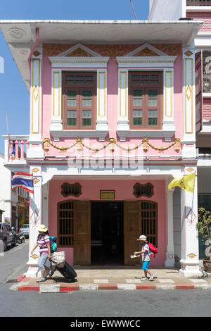 L'architecture portugaise Sino restauré sur Soi Romanée dans de vieux la ville de Phuket, Thaïlande Banque D'Images