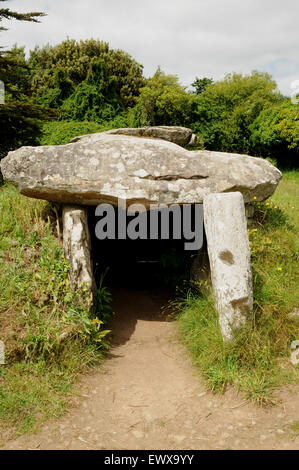 Entrée de l'époque néolithique Le Mané-Réthual dolmen, ( alias Locmariaquer) situé à Loqmariaquer en Bretagne, France. Banque D'Images