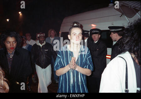 Acid House music fans se rassemblent pour une partie. 10 novembre 1988. Banque D'Images