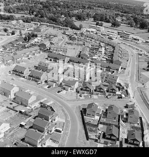 Yateley, Hampshire, juin 1970. Vue aérienne Banque D'Images