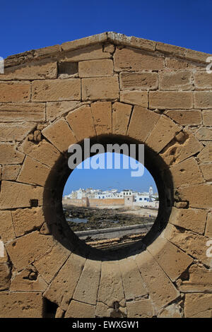 Vue à partir de la Skala de la Ville d'Essaouira sur la côte atlantique, au Maroc, Afrique du Nord Banque D'Images