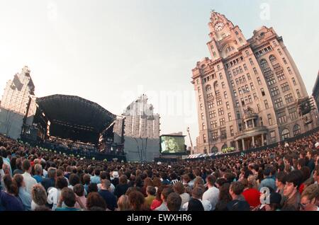 John Lennon Memorial Concert tenu à Pier Head, Liverpool. 5e mai 1990. Banque D'Images