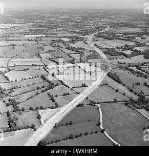 La construction de l'autoroute M4, juin 1970. Lecture Banque D'Images