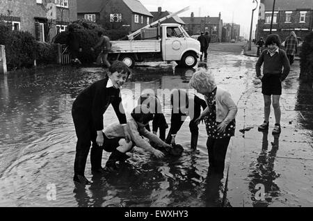 Grangetown inondations dans. 4e mai 1976. Banque D'Images