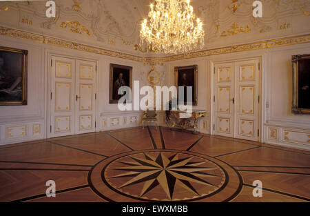 DEU, Allemagne, Aix-la-Chapelle, le baroque White Hall à l'hôtel de ville. DEU, Deutschland, Aix-la-Chapelle, der Weisse barocke Saal im Rathaus. Banque D'Images