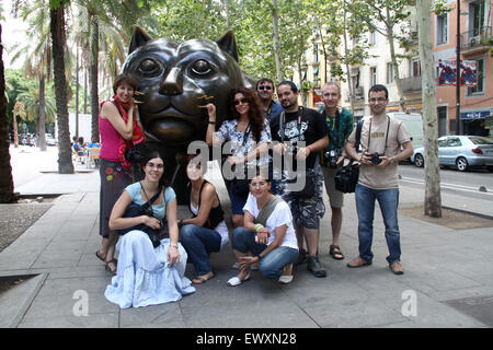 Photographie Meetup Group posent par Raval Botero Cat alors que sur la photo-promenade à Barcelone