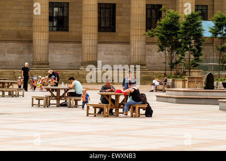 Dundee, Écosse, Royaume-Uni. 2 juillet, 2015. Météo : canicule arrive à Dundee. Des conditions plus sèches avec éclaircies autour de début d'après-midi . Averses isolées seront ensuite développer sentiment assez chaud et très humide. Température Maximum 22°C. 13°C Humidité et la hausse avec parfois des orages électriques se développant plus tard dans la journée. Credit : Dundee Photographics/Alamy Live News Banque D'Images