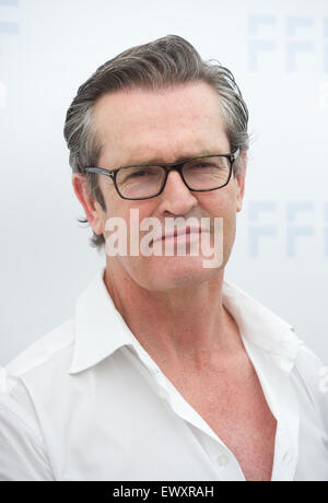 Munich, Allemagne. 07 juillet, 2015. L'acteur britannique Rupert Everett pose lors d'un événement de la Bavière FilmFernsehFonds (FFF) dans le cadre du 33e Festival du Film de Munich à Munich, 02 juillet 2015. Photo : Tobias HASE/dpa dpa : Crédit photo alliance/Alamy Live News Banque D'Images