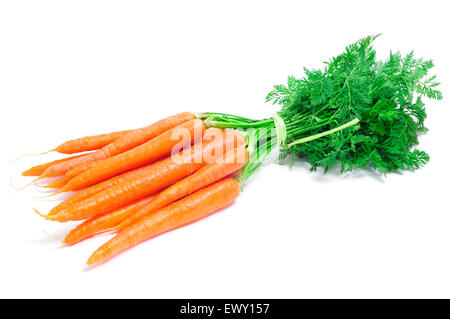 Un tas de carottes sur sur un fond blanc Banque D'Images