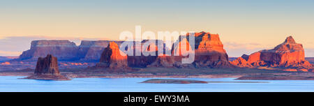 Padre Bay, du Cookie Jar Butte. Le lac Powell, Utah, USA Banque D'Images