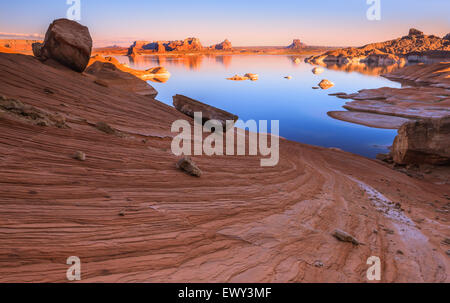 Padre Bay, du Cookie Jar Butte. Le lac Powell, Utah, USA Banque D'Images