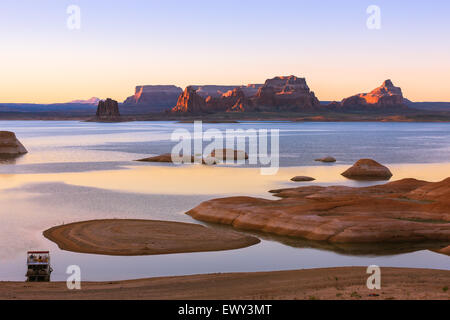 Padre Bay, du Cookie Jar Butte. Le lac Powell, Utah, USA Banque D'Images