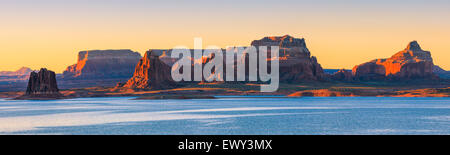 Padre Bay, du Cookie Jar Butte. Le lac Powell, Utah, USA Banque D'Images