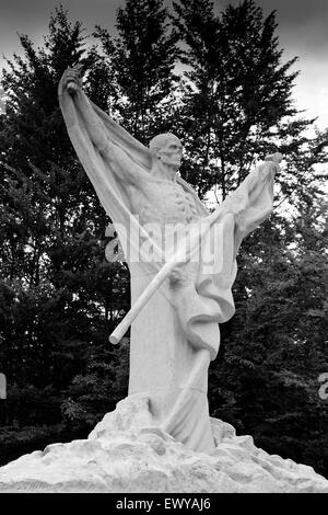 Le Monument commémoratif du squelette sur le Mort-Homme Hill près de Verdun en France portant les mots "il n'a pas pass' Banque D'Images