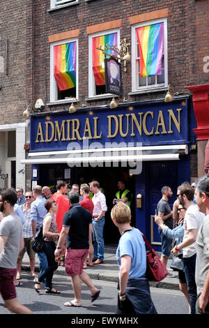 Une vue générale de l'Admiral Duncan pub à Soho Banque D'Images