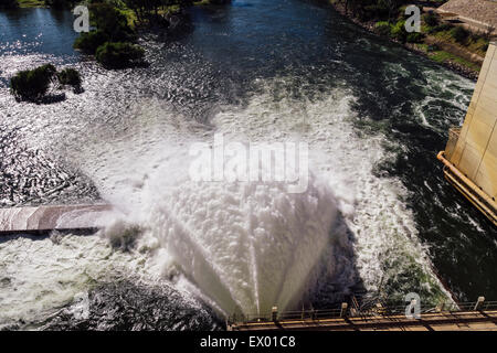 Hume Dam, au frontière de Nouvelles Galles du Sud et Victoria, Australie Banque D'Images