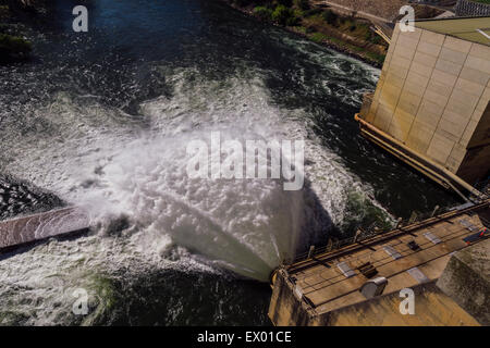 Hume Dam, au frontière de Nouvelles Galles du Sud et Victoria, Australie Banque D'Images