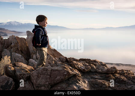 Randonnées tout-petits, Buffalo Point Trail, Antelope Island State Park, Utah, USA Banque D'Images