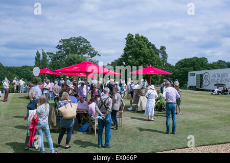 Antiquités Roadshow à Bowood House dans le Wiltshire Banque D'Images