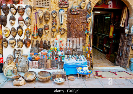 Artisanat, souvenirs, Mellah, quartier juif, Essaouira, Côte Atlantique, Maroc, Afrique du Nord Banque D'Images