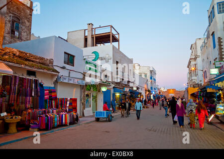 Avenue de l'Istiqial, Medina, Essaouira, Côte Atlantique, Maroc, Afrique du Nord Banque D'Images