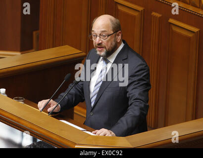 Kiev, Ukraine. 3 juillet, 2015. Martin Schulz, président du Parlement européen s'adressant à l'parlement ukrainien, à Kiev, Ukraine, 03 juillet 2015. Martin Schulz est arrivé à Kiev pour une visite officielle. Crédit : Serg Glovny/ZUMA/ZUMAPRESS.com/Alamy fil Live News Banque D'Images