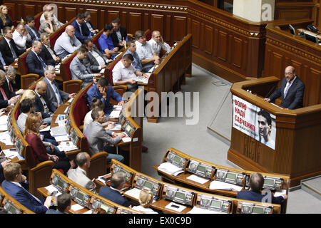 Kiev, Ukraine. 3 juillet, 2015. Martin Schulz, président du Parlement européen s'adressant à l'parlement ukrainien, à Kiev, Ukraine, 03 juillet 2015. Martin Schulz est arrivé à Kiev pour une visite officielle. Crédit : Serg Glovny/ZUMA/ZUMAPRESS.com/Alamy fil Live News Banque D'Images