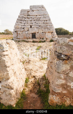 Naveta des Tudons. Minorque. Îles Baléares. L'Espagne. L'Europe Banque D'Images