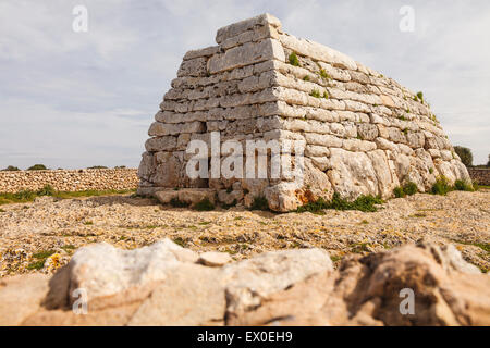 Naveta des Tudons. Minorque. Îles Baléares. L'Espagne. L'Europe Banque D'Images